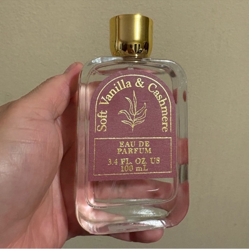 Soft Vanilla & Cashmere Eau de Parfum Brand New Never Used.